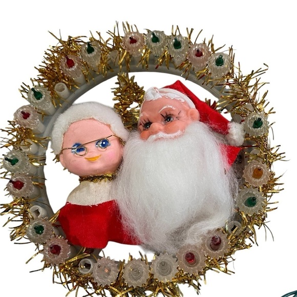 Mr. and Mrs. Santa Claus Wreath of Spinning Lights Vintage 1973 In Original Box - Picture 8 of 8
